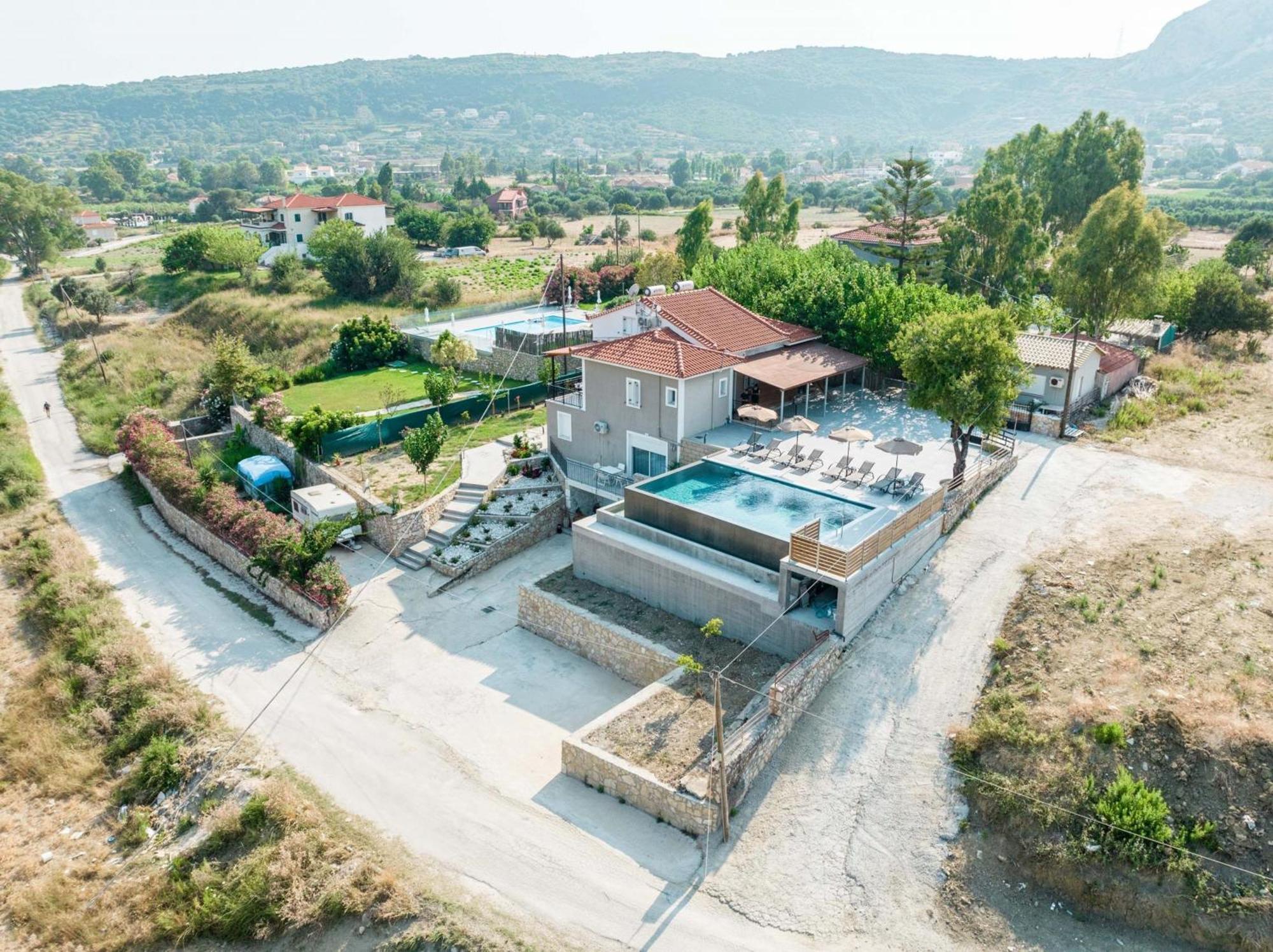 Iphigenia Apartments At Kateleios Exteriör bild
