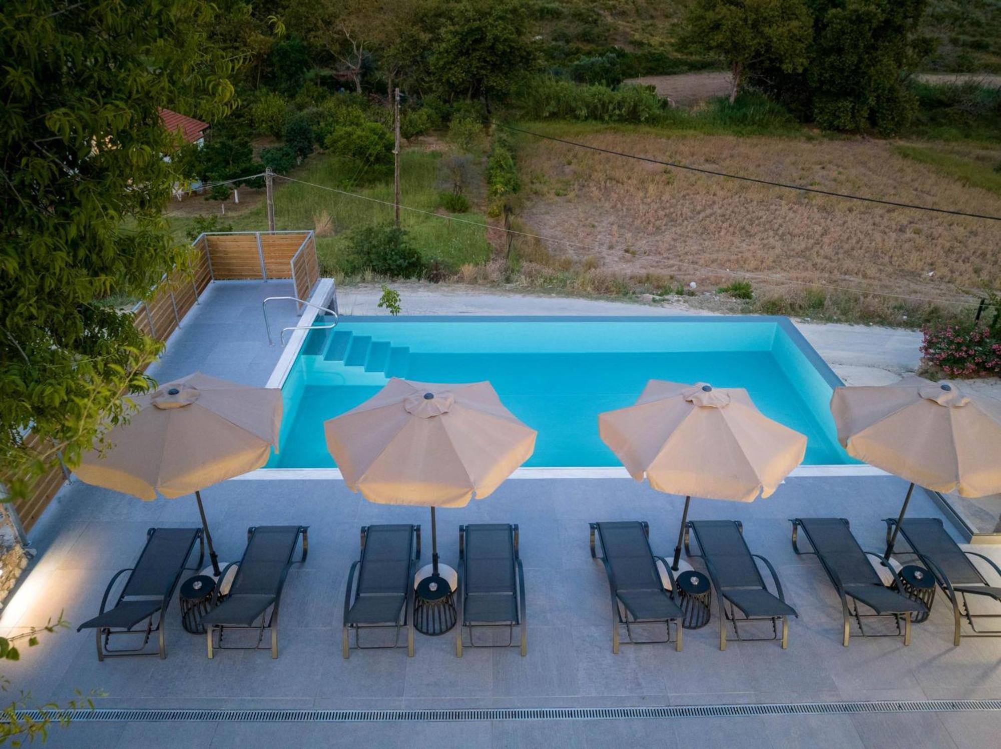 Iphigenia Apartments At Kateleios Exteriör bild